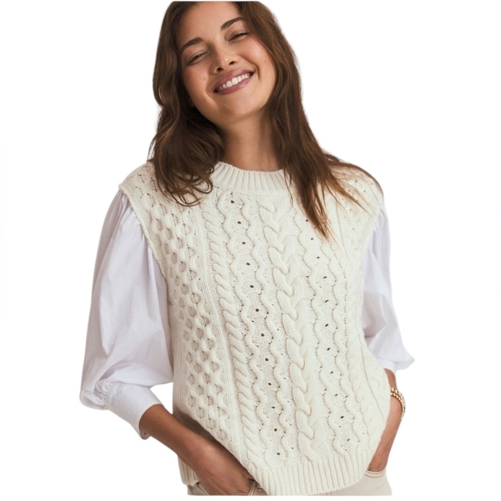 Something Navy Cream Cable Knit Sleeveless Sweater Vest